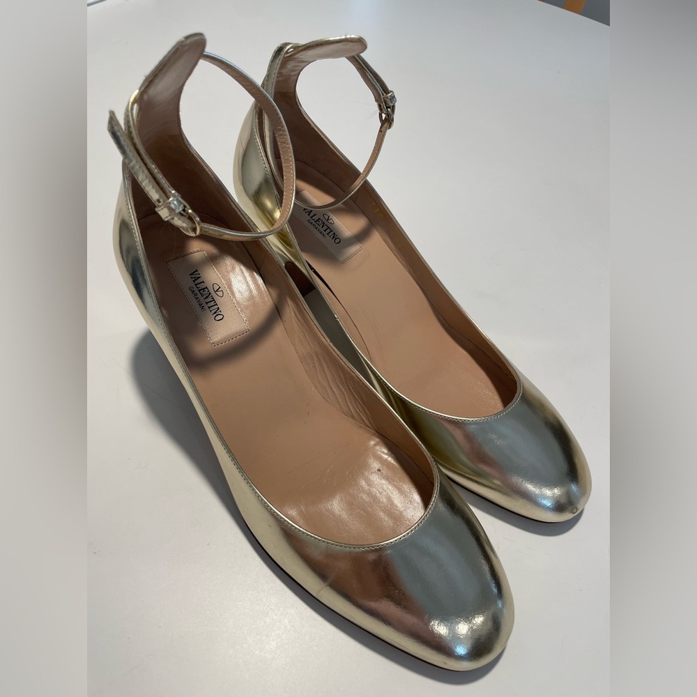 Valentino Garavani Tan-Go Metallic Gold Heels with Ankle Strap